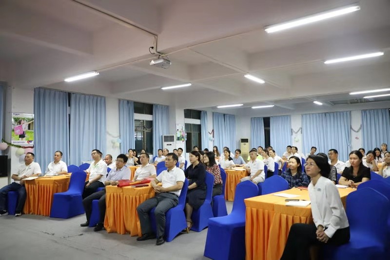 双肩背包厂家,双肩包,双肩包加工,门徒娱乐
科技,双肩包厂家,双肩包生产