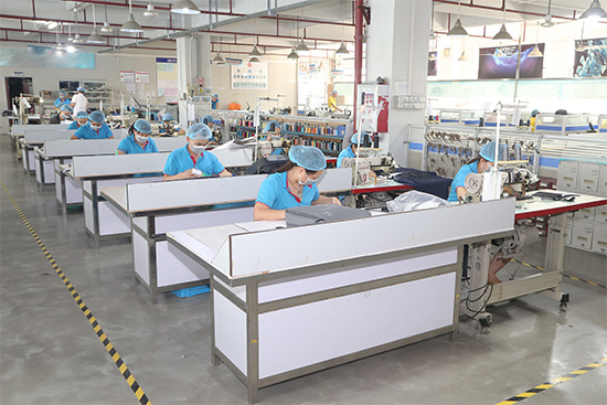 休闲双肩包定制,广东双肩包厂家
